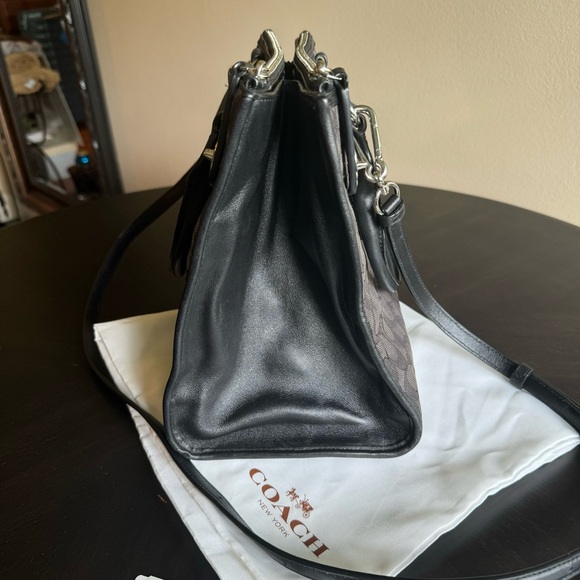 Coach Crosby Carryall Bag - Picture 8 of 12